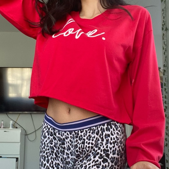 STREETWEAR SOCIETY Flowy Red Cropped Top - Picture 2 of 2